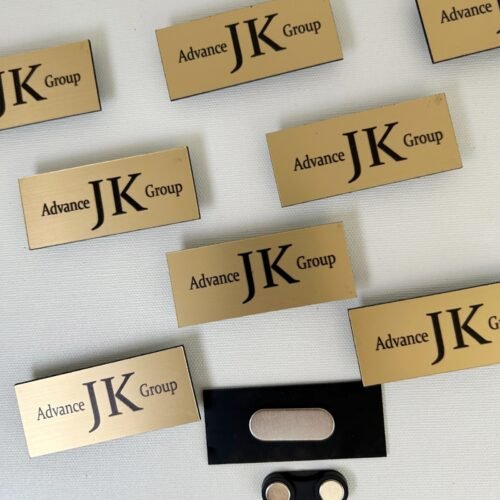 Κονκάρδες Προσωπικού με Μαγνήτη & Πολύχρωμη Εκτύπωση Λογοτύπου